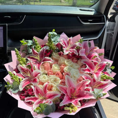 Ramo de rosas + lirios