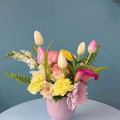 Summer Fresh Table Arrangement