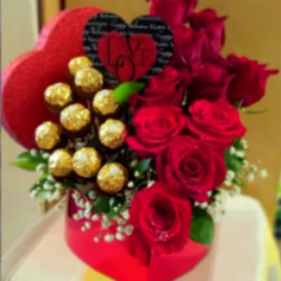 "Endless Love Rose & Chocolate Box" 10 Roses
