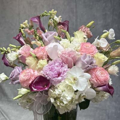 The Luxurious Moment Vase