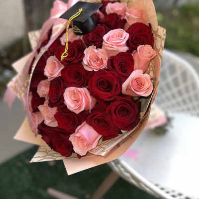 Grad Bouquet