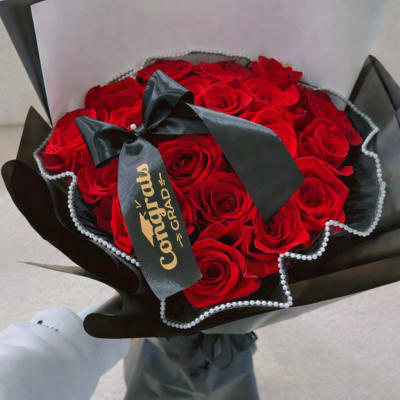 Midnight Grad Luxe Bouquet