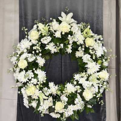 White Round Spray