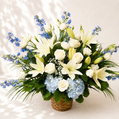 Aura's Heavenly Grace – Sympathy Basket