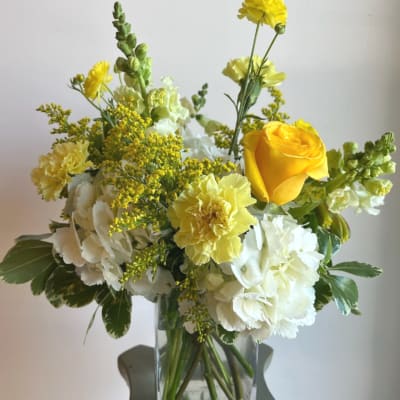 Lemonade – Heartwarming Seasonal Flower Bouquet