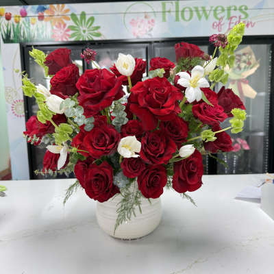 Red Rose Vase 01