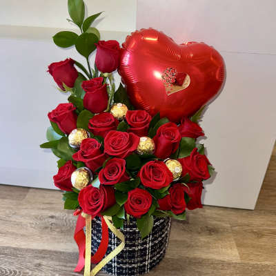 Beautiful fabric box, red roses, heart-shaped balloon with a "Happy Mother's Day" topper, Ferrero Rocher encapsulated chocolates