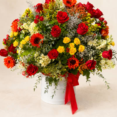 Sól's Golden Majesty – Grand Luxury Hat Box Arrangement