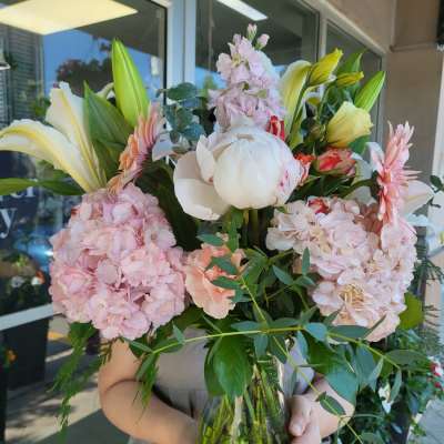 Thinking of you.Luxery vase Arrangement