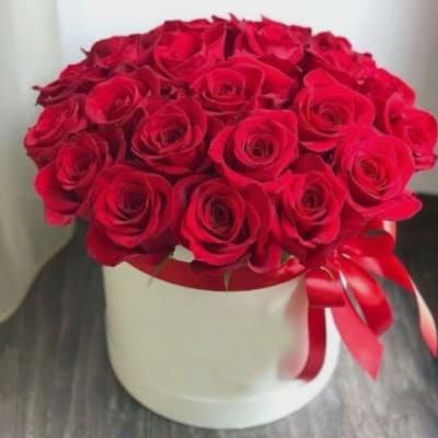 Red rose box