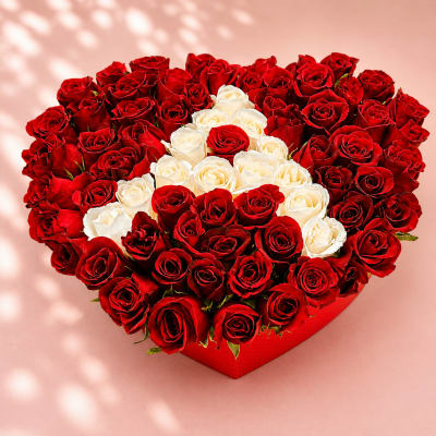 Concordia's Love Initial – Custom Initial Rose Heart Box