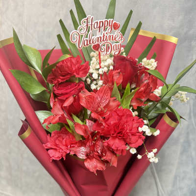 Mix Red Layered Bouquet