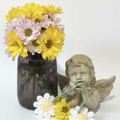 Daisy Jar w/crocheted daisies