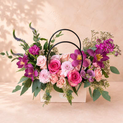 Amathaon's Designer's Choice Bag – Luxury Floral Arrangement