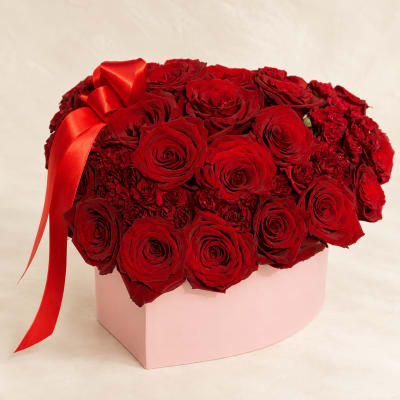 Hebe's Devotion – Luxury Red Rose Heart Box