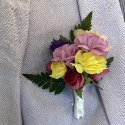 Colorful boutonier.