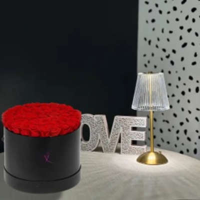 Classic 50 Roses Hat Box
