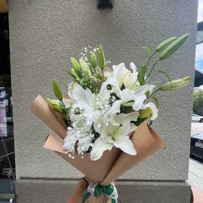 White Lilys Bouquet