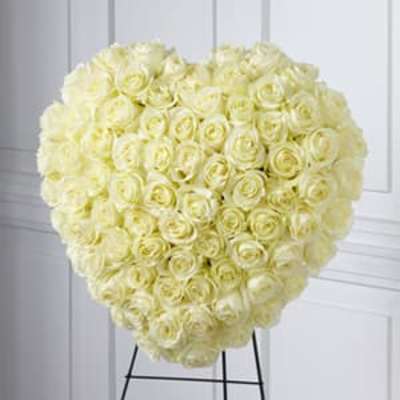 The FTD Elegant Remembrance Standing Heart