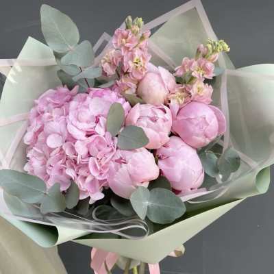 Special bouquet for Mother’s Day (Order with 5 days in advance)
