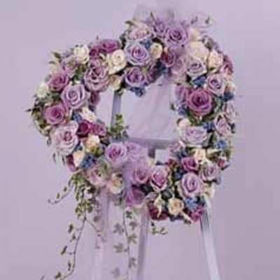 SF42-11 Heart Easel