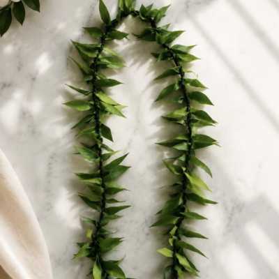 Tea Leaf Lei