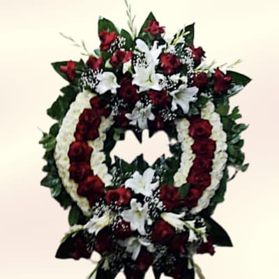Mirror Sympathy in Red Wreath
