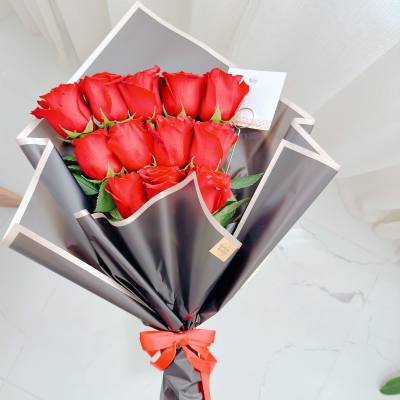 Docena de Rosas