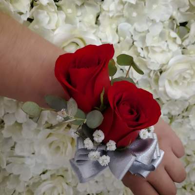 Double rose corsage