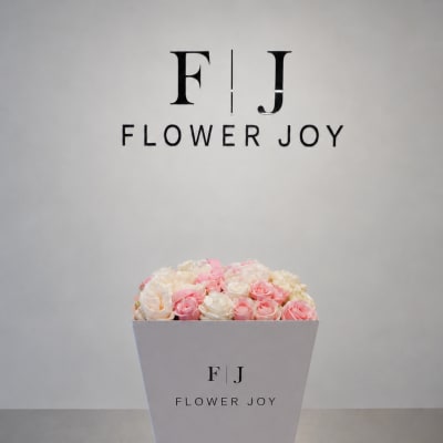 Blush & Ivory Rose Box