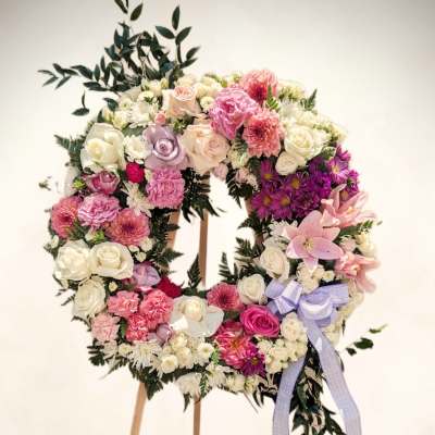 Graceful Tribute Wreath