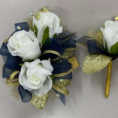 Corsage set blue and gold