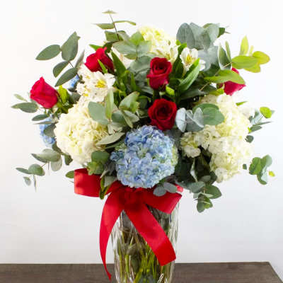 Hydrangea Charm Vase Arrangement