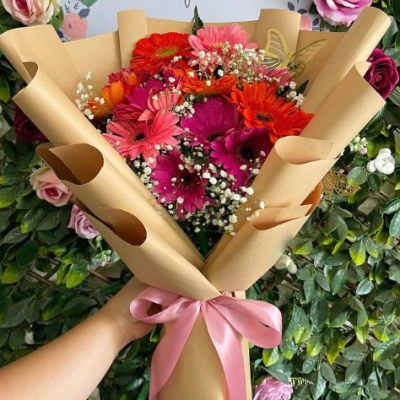 Bouquet of 12 Colorful Gerberas
