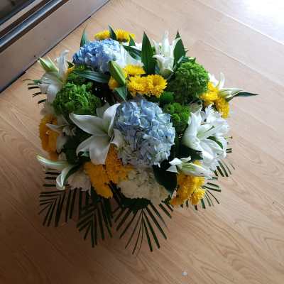 traditional centerpiece