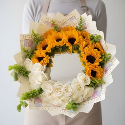 Golden Sunflower Mirror Bouquet