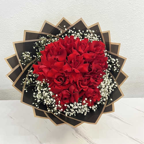 (12) Open Red Roses Bouquet