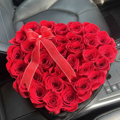 Medium Heart Box With Red Roses
