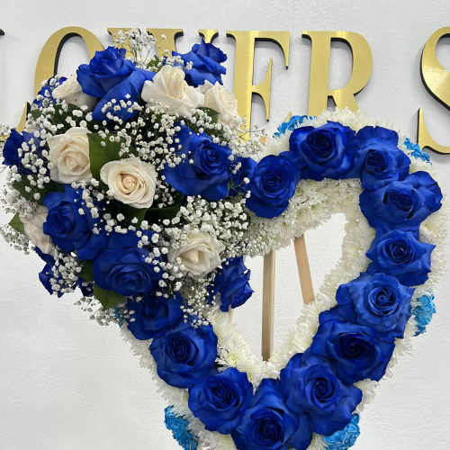Medium Heart With Blue And White Roses