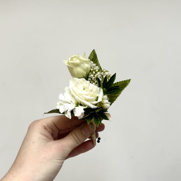 White & Gold Mixed Boutonniere