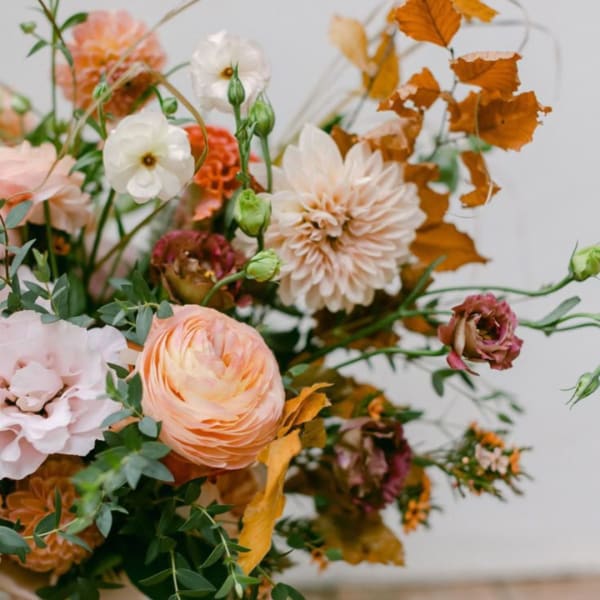 Peach and white mixed bouquet with dahlias and ranunculus
