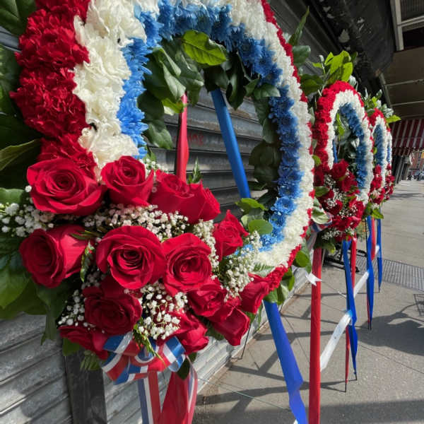 Patriotic Standing Sympathy Wreath