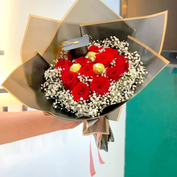 Golden Graduate Bouquet