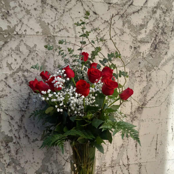 Classic Red Long Stem Roses Arranged by HallidayFlowers