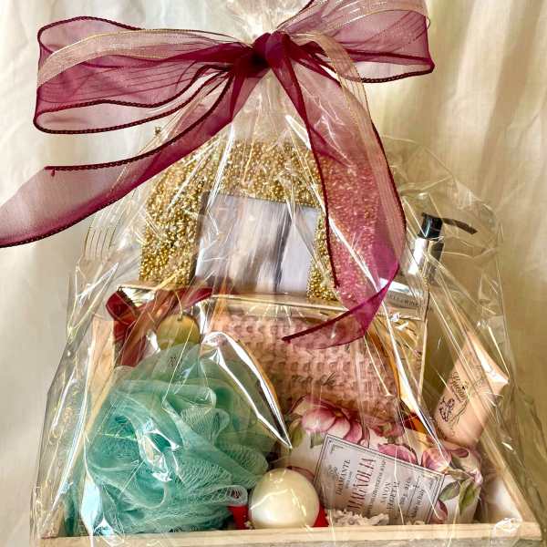 Deluxe Spa Basket