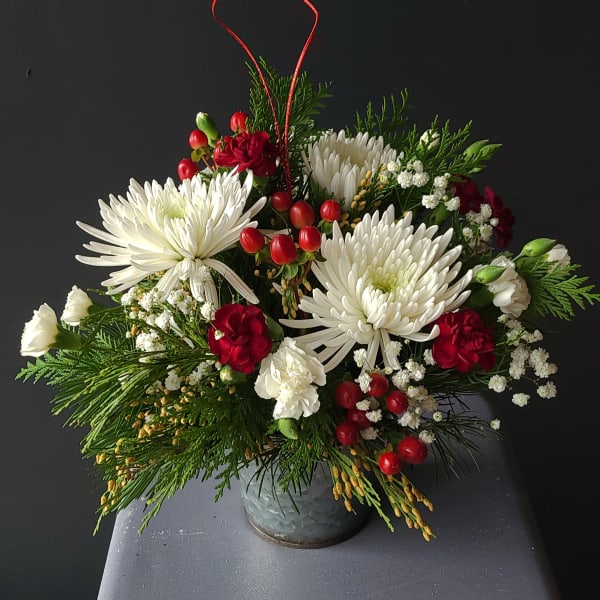 Winter Flowers Delivery !#-About !#- Waukesha, Brookfield