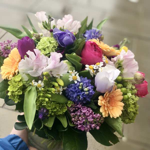 Bright Spring Vase (Spring Designer's Choice)