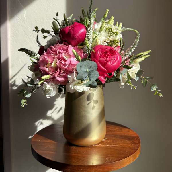 Specialty Vase Arrangement