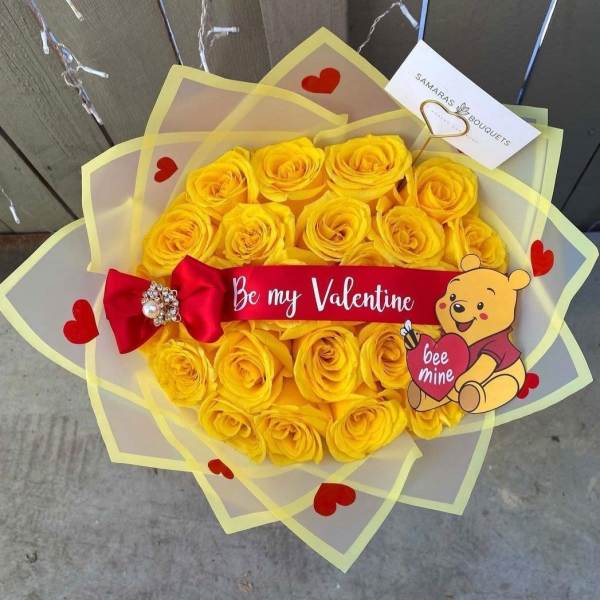 arreglo floral amarillo