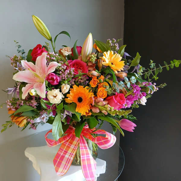 #719 Designer's Choice Seasonal Flower Arrangement